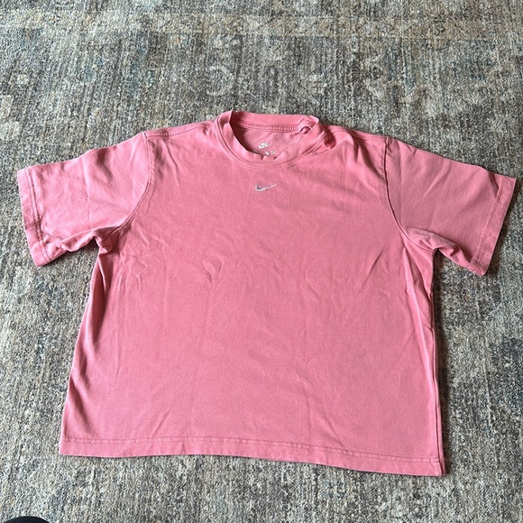 Nike loose fit tee - Picture 1 of 2